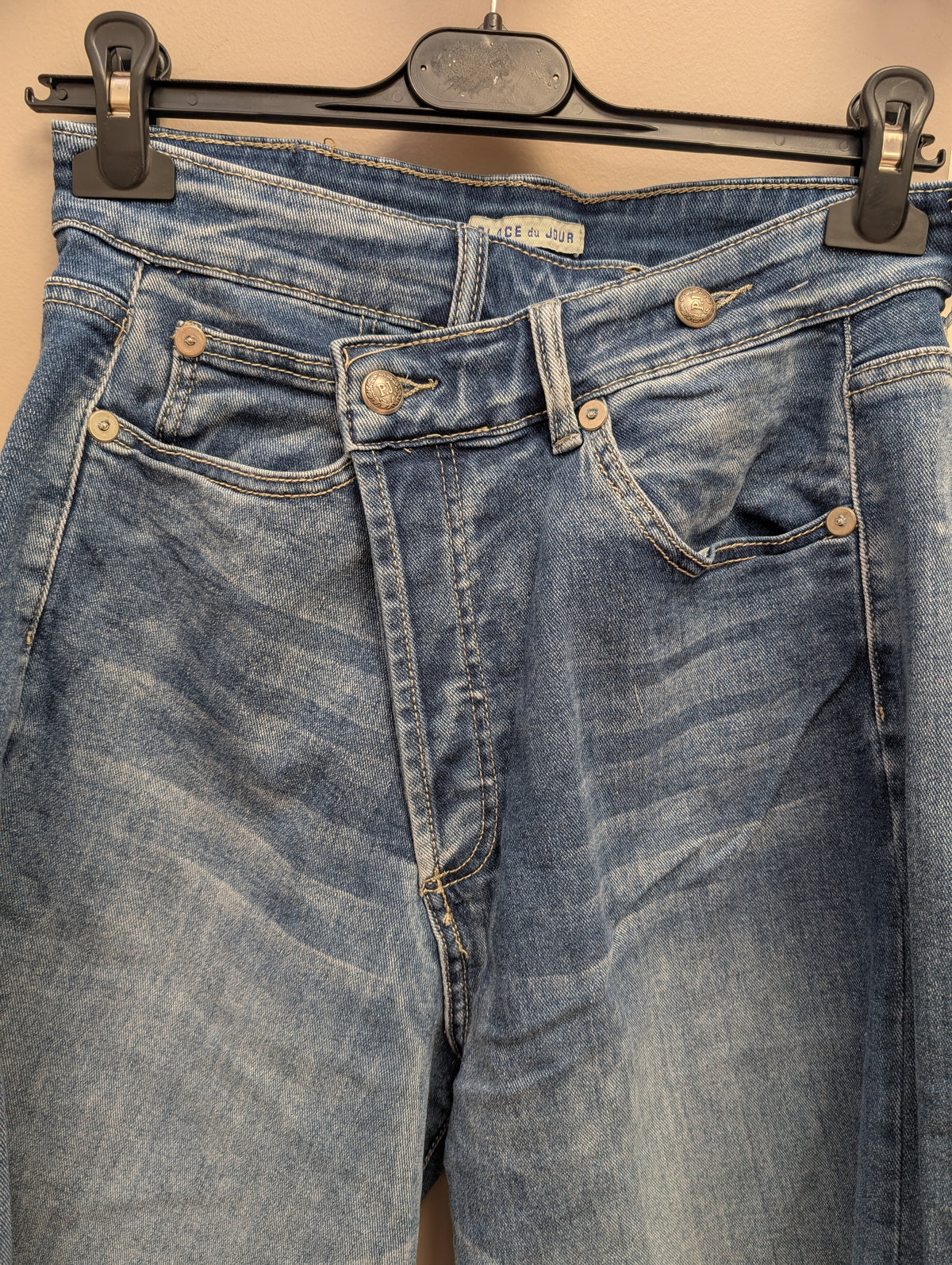 Bermuda en Jean Violette